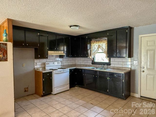 4562 Grassy Creek Road, Denver, NC 28037