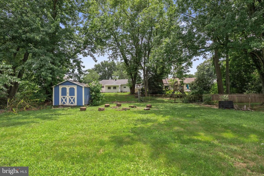 66 MARLBOROUGH AVE, Marlton, NJ 08053