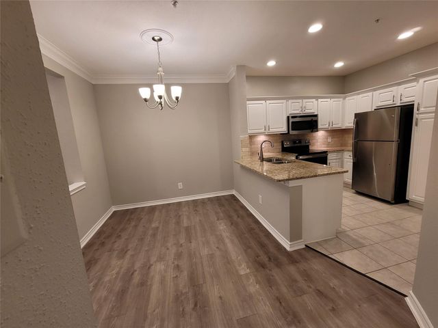 1919 Post Oak Park Drive 2104, Houston, TX 77027