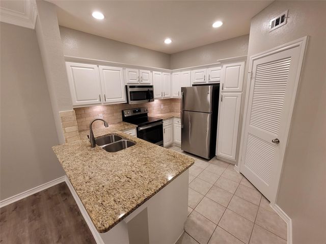 1919 Post Oak Park Drive 2104, Houston, TX 77027