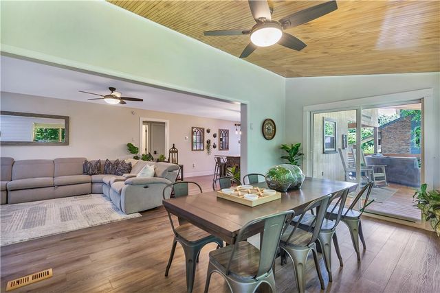 107 J Moore Avenue, Townville, SC 29689