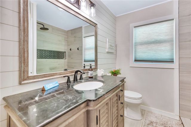 107 J Moore Avenue, Townville, SC 29689