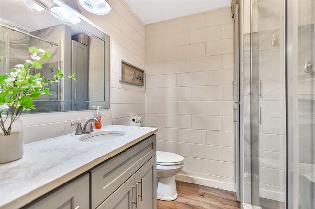 107 J Moore Avenue, Townville, SC 29689