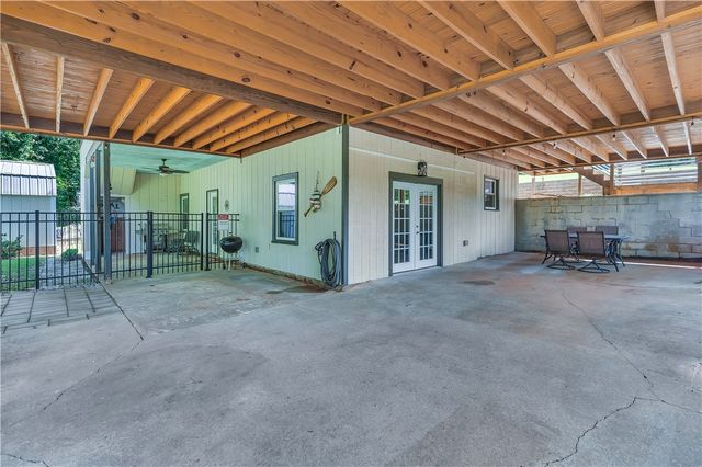 107 J Moore Avenue, Townville, SC 29689