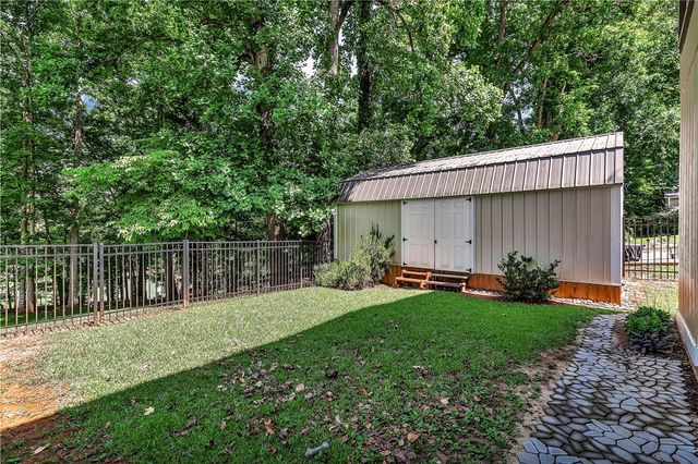 107 J Moore Avenue, Townville, SC 29689
