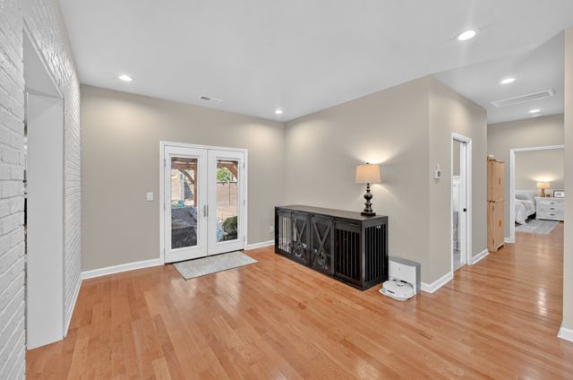 692 Northridge Dr, Gallatin, TN 37066