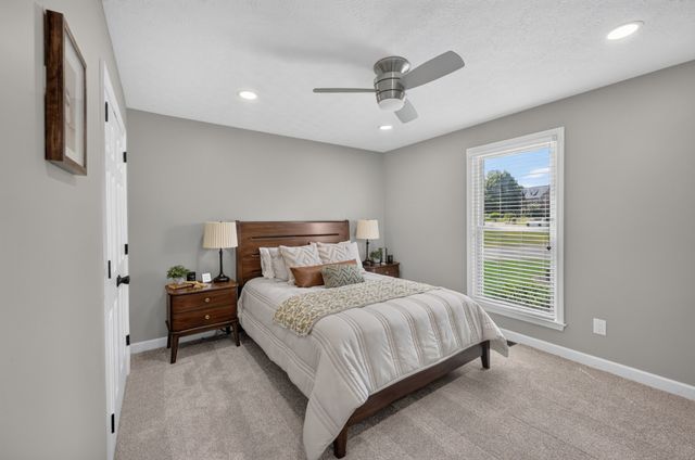 692 Northridge Dr, Gallatin, TN 37066
