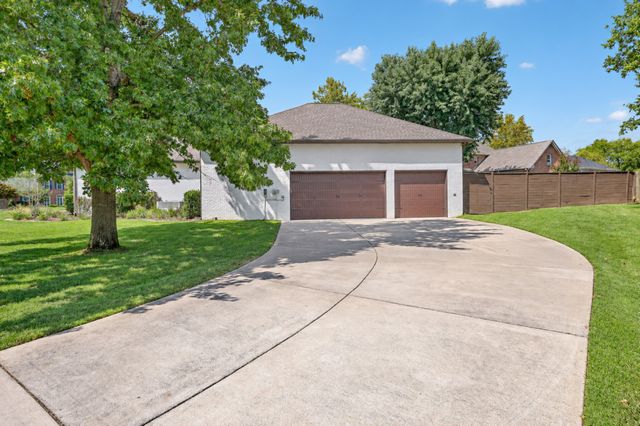 692 Northridge Dr, Gallatin, TN 37066