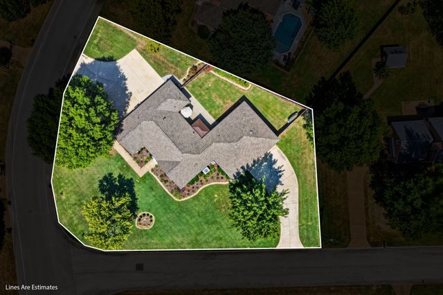 692 Northridge Dr, Gallatin, TN 37066