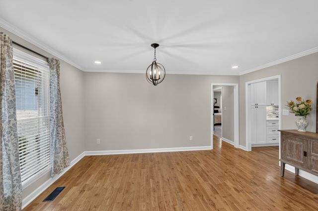 692 Northridge Dr, Gallatin, TN 37066