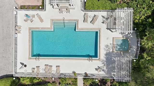 6603 VIRGINIA CROSSING, University Park, FL 34201