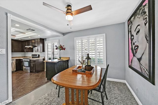 2450 El Paseo Circle, Las Vegas, NV 89121