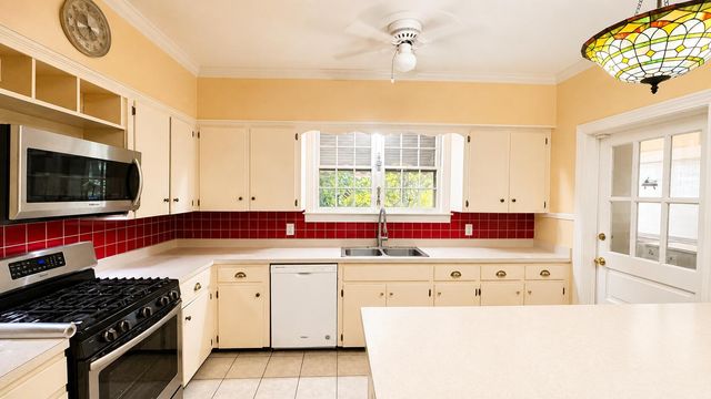 46 S Church Street, Summerton, SC 29148