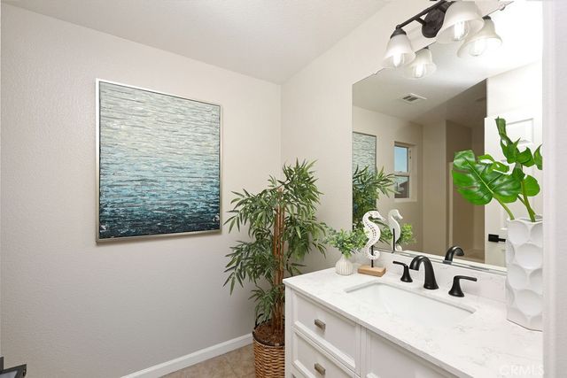 1832 E Ivesbrook, Lancaster, CA 93535