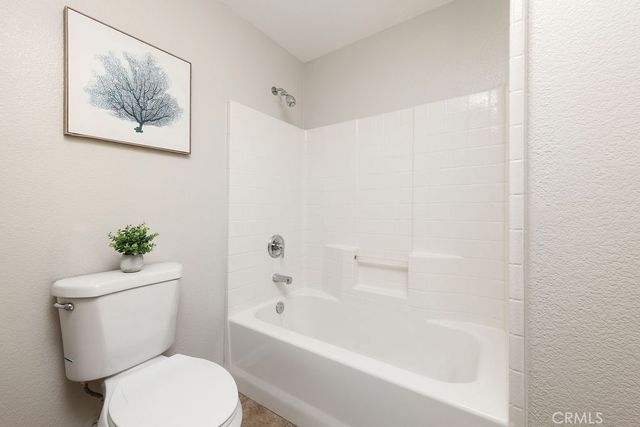 1832 E Ivesbrook, Lancaster, CA 93535