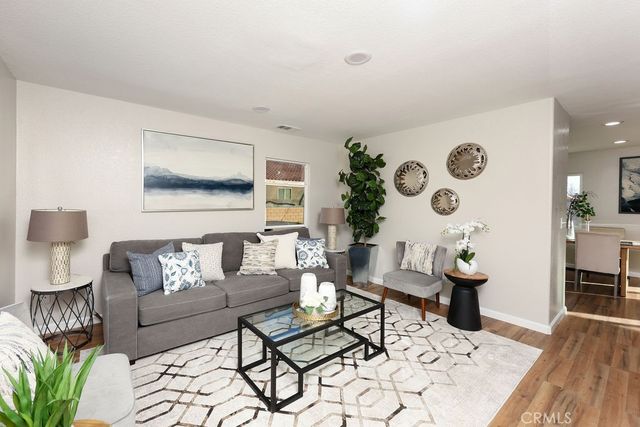 1832 E Ivesbrook, Lancaster, CA 93535