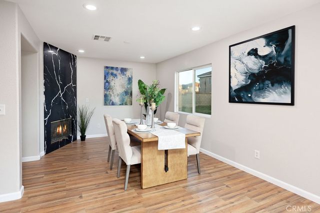 1832 E Ivesbrook, Lancaster, CA 93535