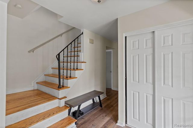 19800 Cherry Hill Street, Southfield, MI 48076