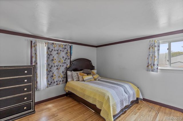 19800 Cherry Hill Street, Southfield, MI 48076