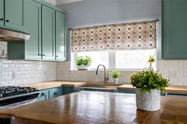 6711 W Sundance Circle, Joshua, TX 76058