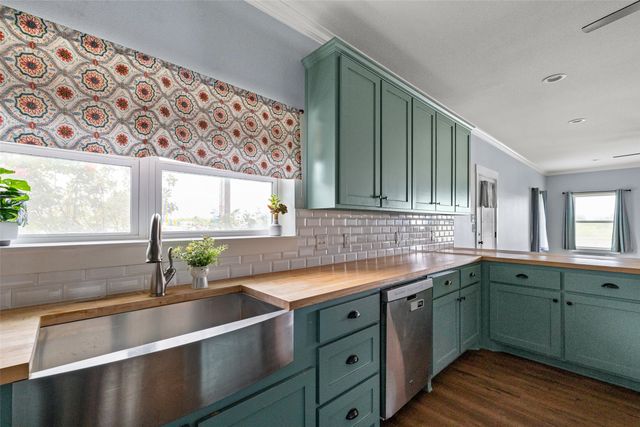 6711 W Sundance Circle, Joshua, TX 76058