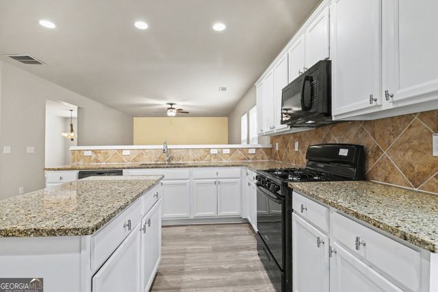 6858 Pierless Avenue, Sugar Hill, GA 30518