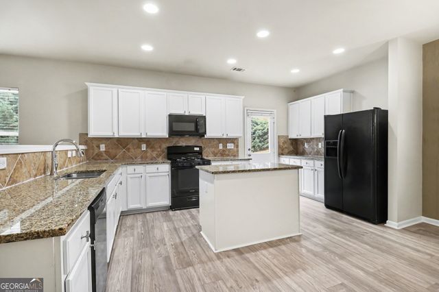 6858 Pierless Avenue, Sugar Hill, GA 30518