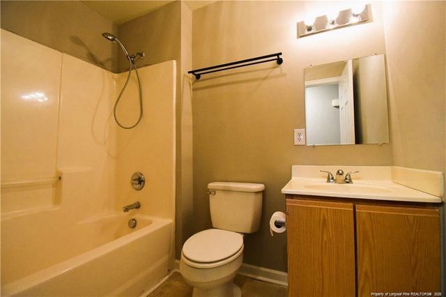 6158 Lonestar Road, Fayetteville, NC 28303