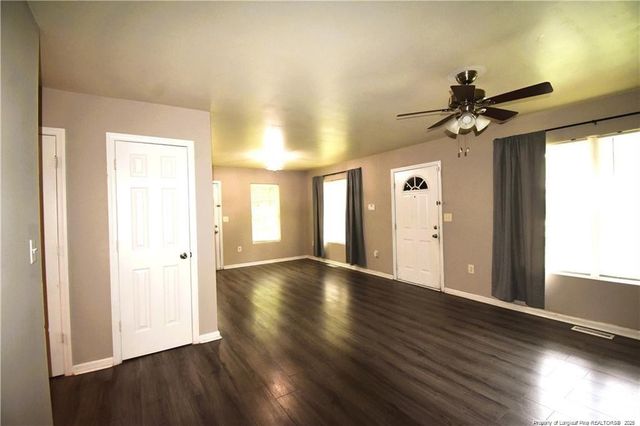 6158 Lonestar Road, Fayetteville, NC 28303