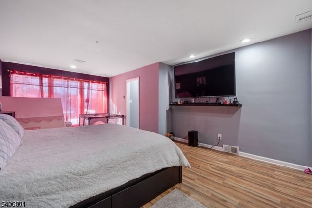 460 Grove St, Rahway City, NJ 07065