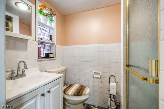 460 Grove St, Rahway City, NJ 07065