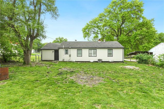 9805 E Gregory Street, Raytown, MO 64138