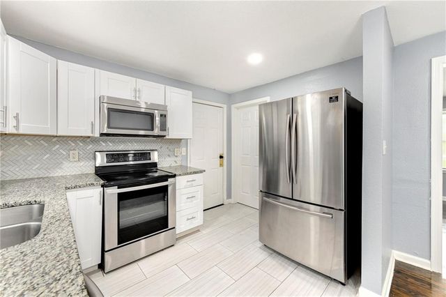 9805 E Gregory Street, Raytown, MO 64138