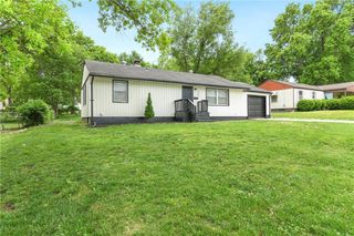 9805 E Gregory Street, Raytown, MO 64138
