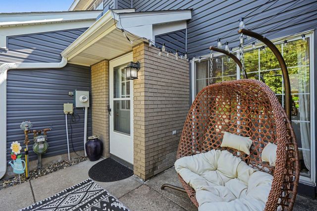 1845 Donegal Drive 5, Woodbury, MN 55125