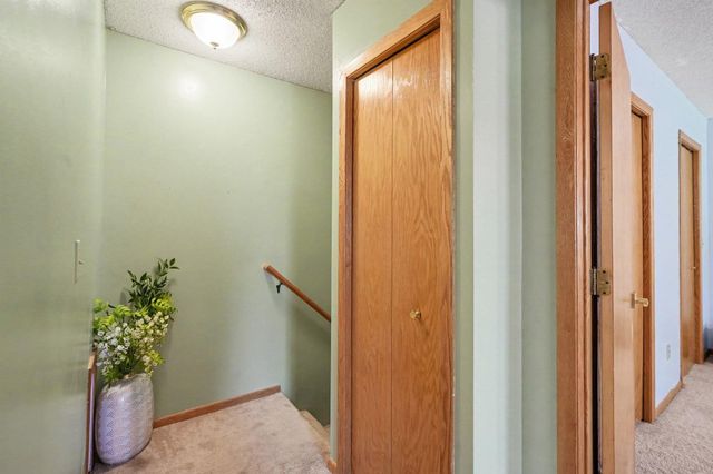 1845 Donegal Drive 5, Woodbury, MN 55125