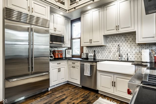 1514 N College Avenue, Indianapolis, IN 46202