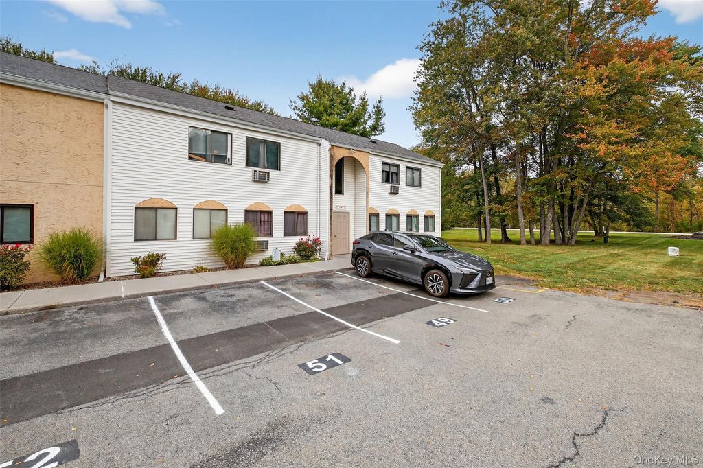 2 Carnaby Street C, Wappingers Falls, NY 12590