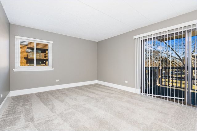 1620 Richmond Circle 208, Joliet, IL 60435