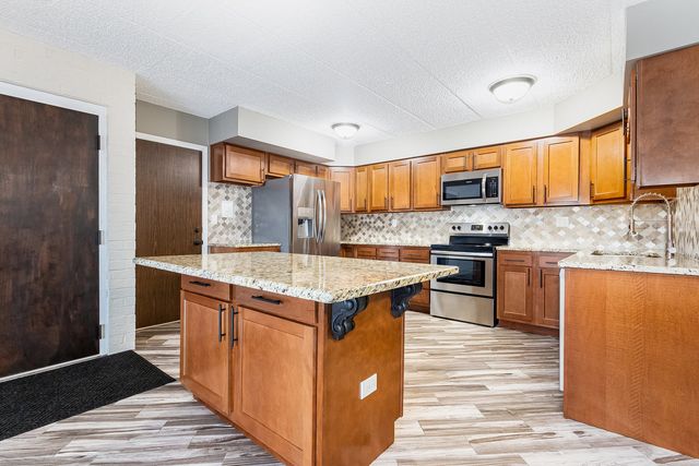 1620 Richmond Circle 208, Joliet, IL 60435