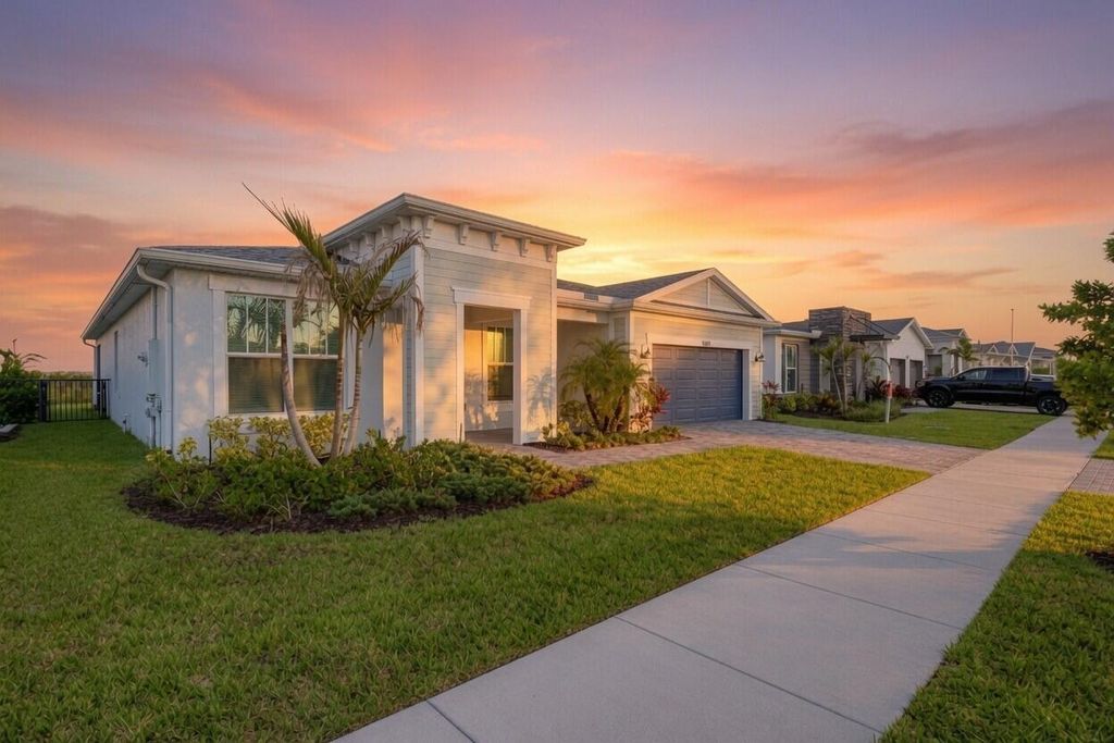 13621 SW Bally Drive, Port St. Lucie, FL 34987