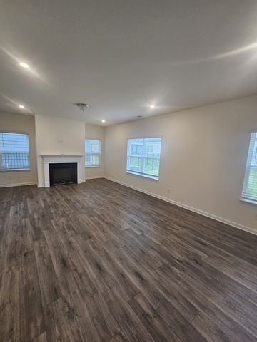 3712 Capstone Dr, Murfreesboro, TN 37128