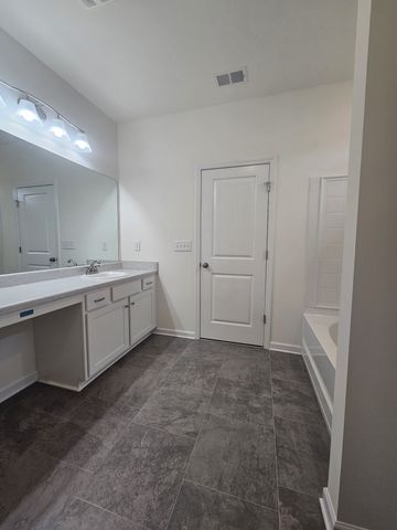 3712 Capstone Dr, Murfreesboro, TN 37128