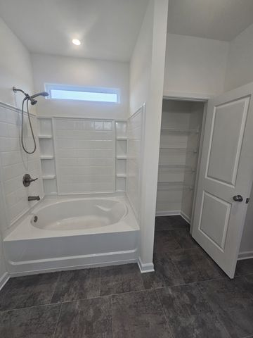3712 Capstone Dr, Murfreesboro, TN 37128
