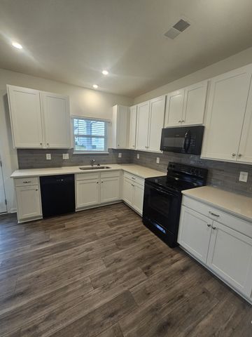 3712 Capstone Dr, Murfreesboro, TN 37128