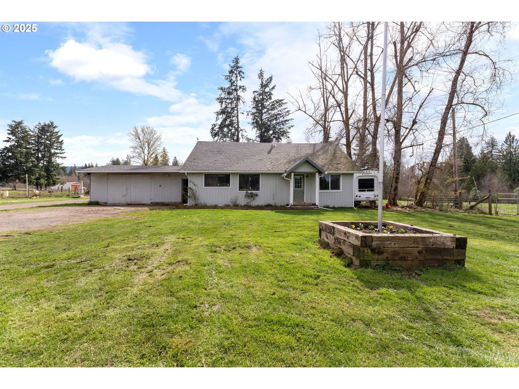 22816 S BONNEY Rd, Colton, OR 97017