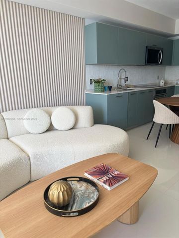 1300 Brickell Bay Dr 604, Miami, FL 33131