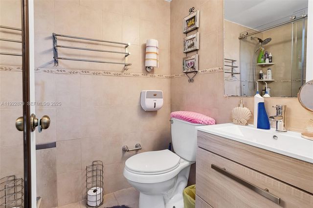 5490 W 21st Ct 309, Hialeah, FL 33016