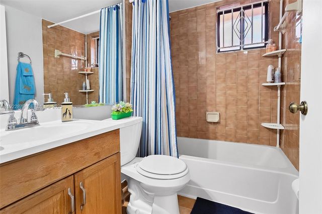 5490 W 21st Ct 309, Hialeah, FL 33016