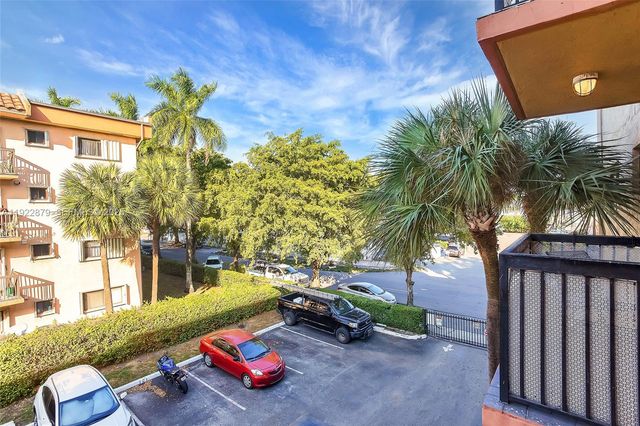 5490 W 21st Ct 309, Hialeah, FL 33016